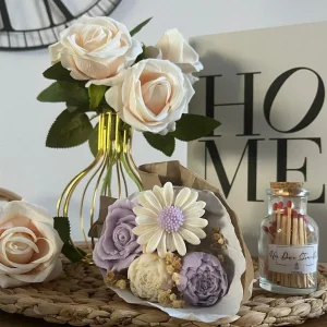 Bouquet de bougies 4 fleurs blanc et violet